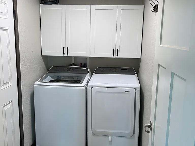 Main floor level laundry