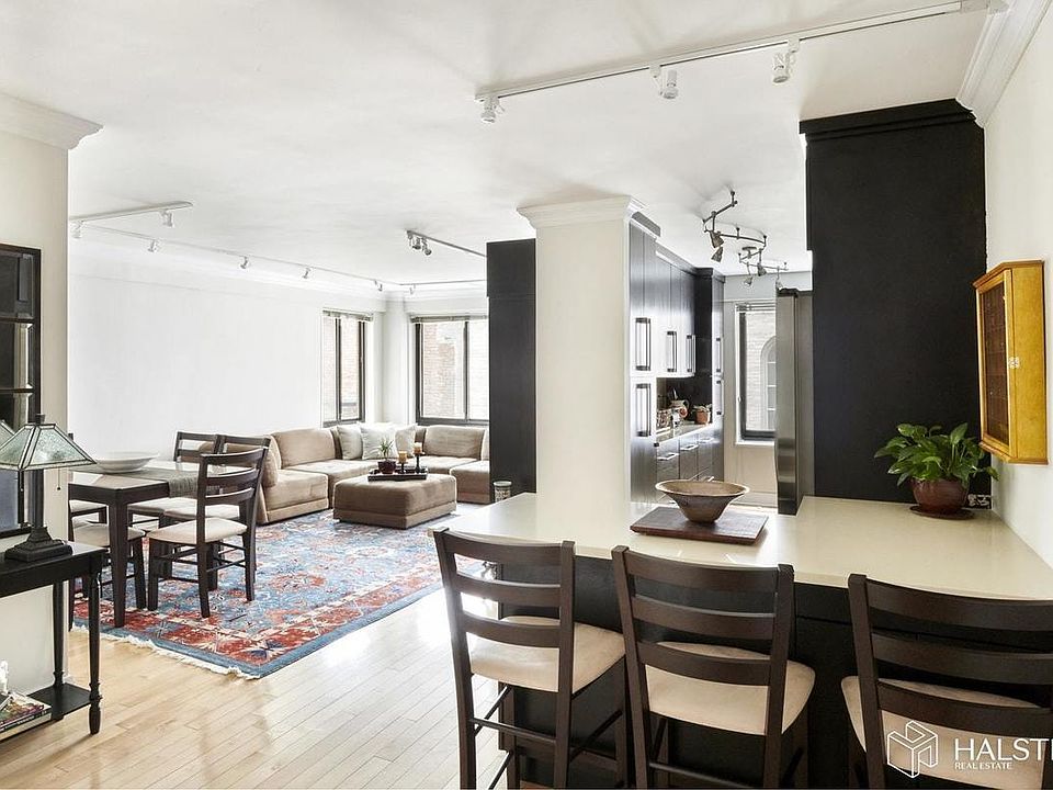 1st image of 10 E End Ave APT 2-D