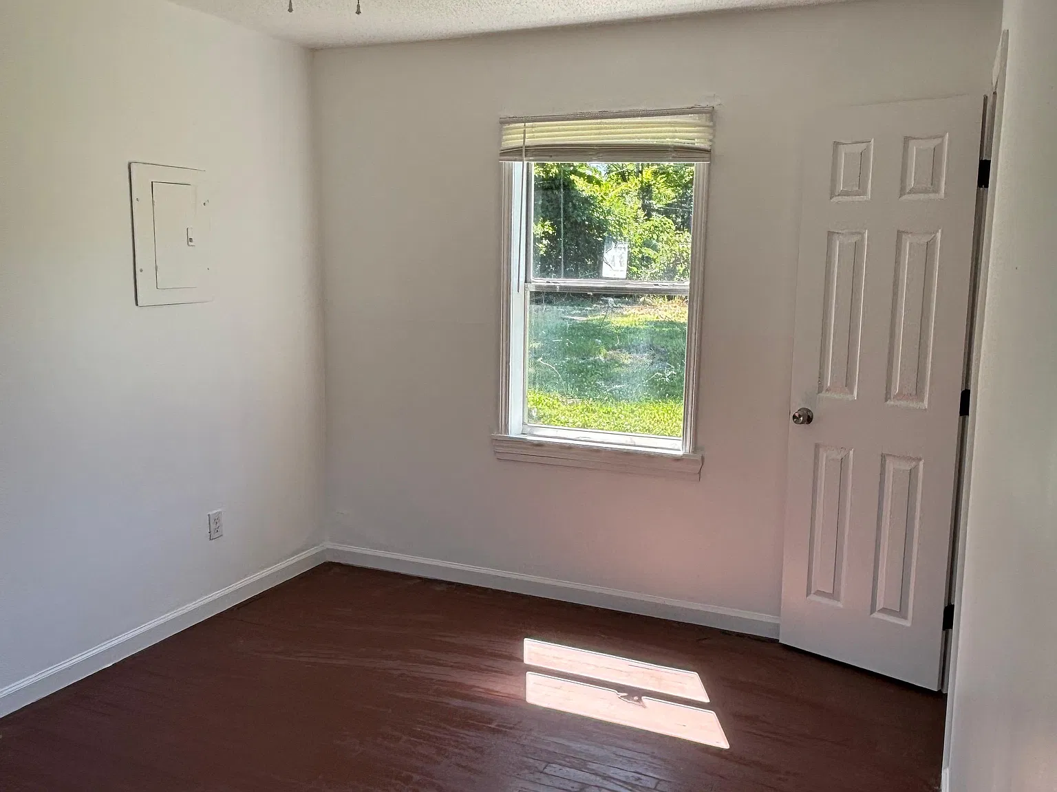 3 bed, 672 sqft, $800 — Photo 3