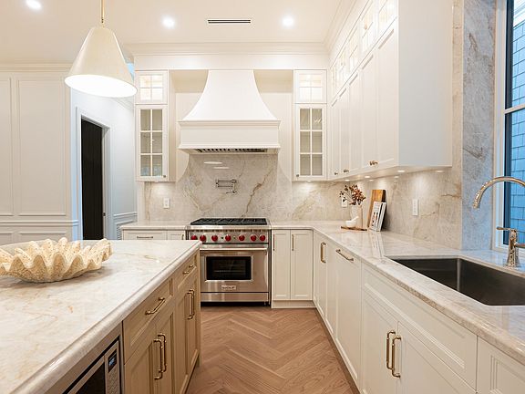 5th image of 127 W 17th Ave #1