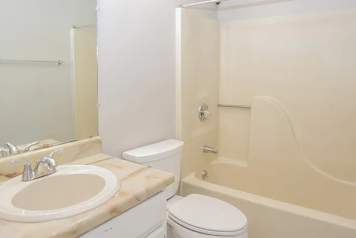 3 bed, 2.0 bath, 1750 sqft, $1,845 — Photo 2
