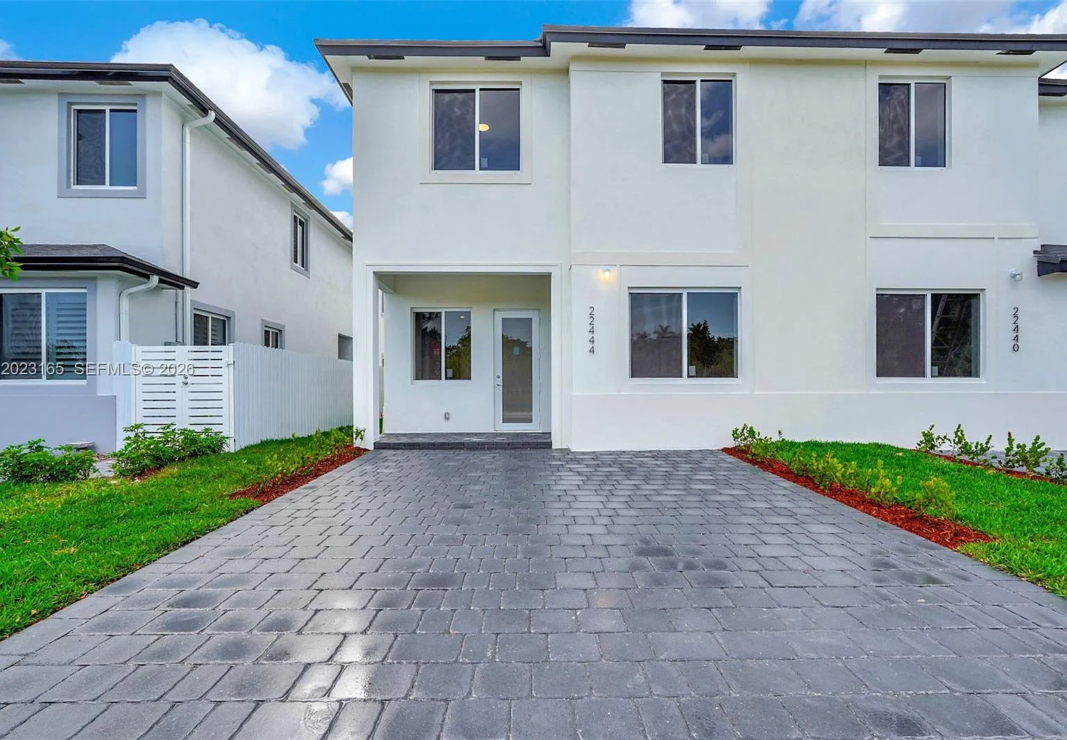 Chloes Estates — Photo 1