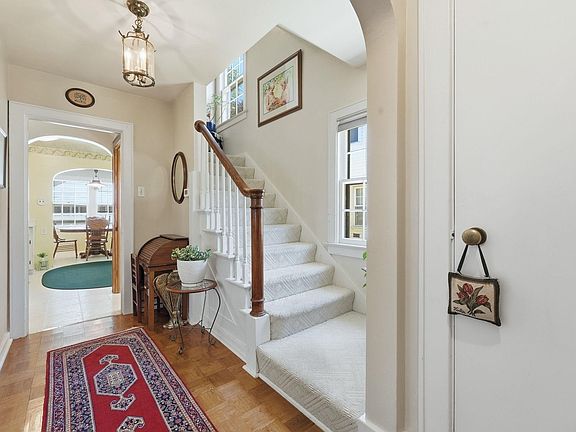 3rd image of 1304 Lexington Ave