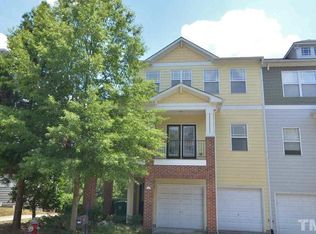 245 Broadgait Brae Rd, Cary, NC 27519