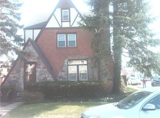 19304 53rd Ave, Fresh Meadows, NY 11365