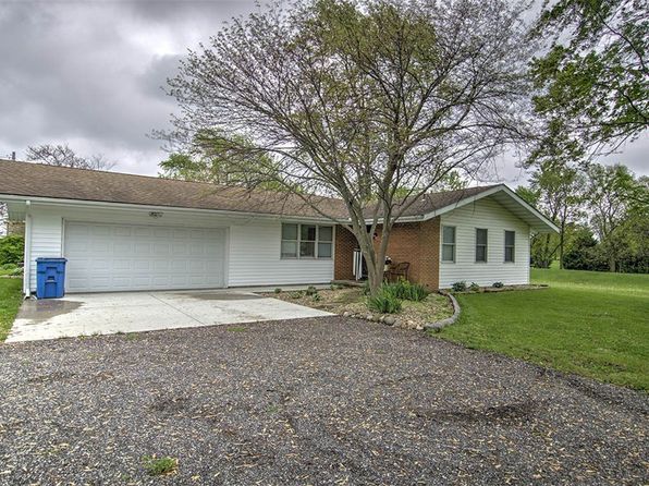 1697 N State St, Monticello, IL 61856