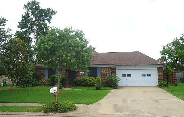 1st image of 116 Bumelia St