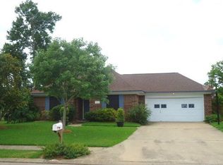116 Bumelia St, Lake Jackson, TX 77566
