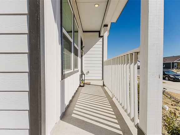 3rd image of 517 Halfmoon Dr