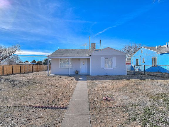 5th image of 1903 Palomas Dr NE