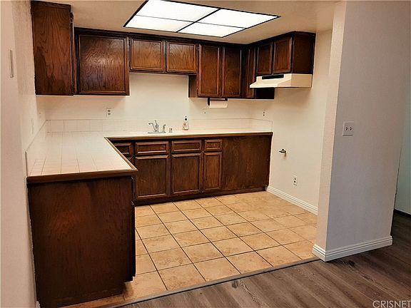 5th image of 13432 Francisquito Ave APT D