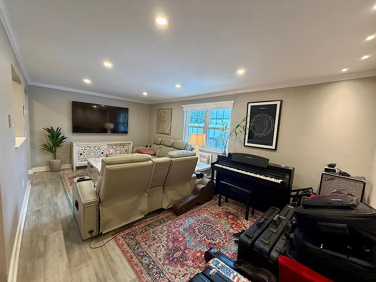 740 Central St #11 — Photo 5