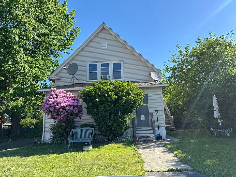 19 Summerhill Ave