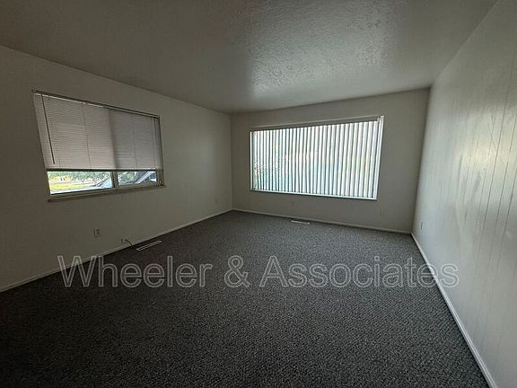 3rd image of 4083 S Porter Ave