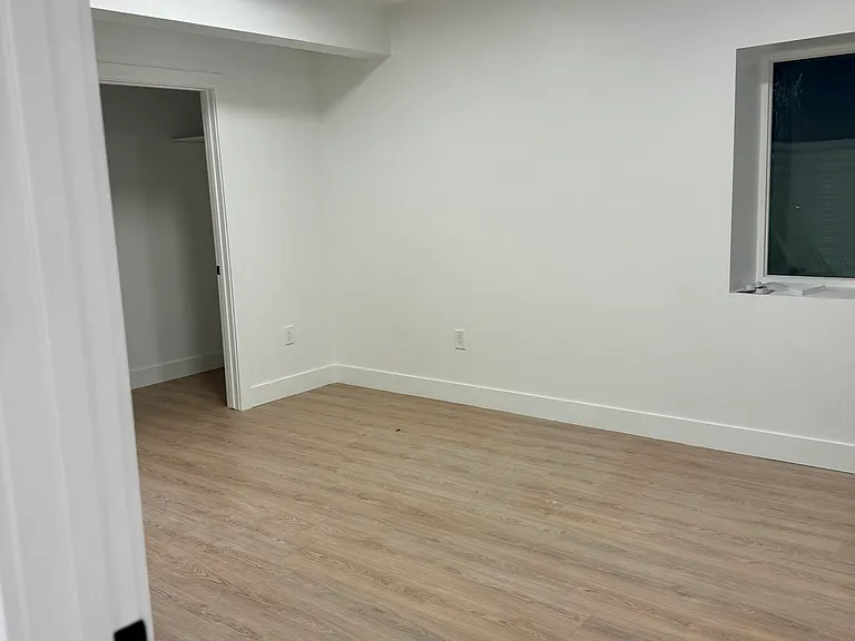 701 Clarendon Ave #B — Photo 9