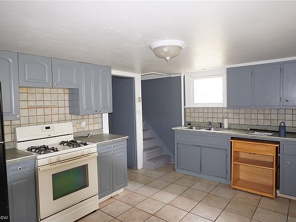 2nd image of 224 Jaric Ave