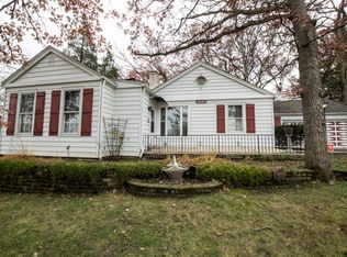 2520 S Bonnie Brook Ln, Waukegan, IL 60087