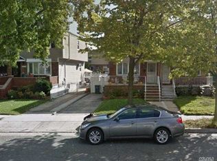 25748 149th Ave, Jamaica, NY 11422