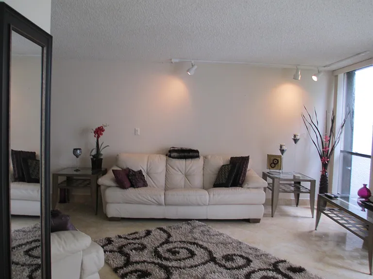 1405 Bridgewood Dr #1405 — Photo 9