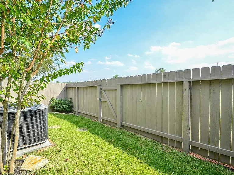 20913 Sunrise Pine View Ln — Photo 27