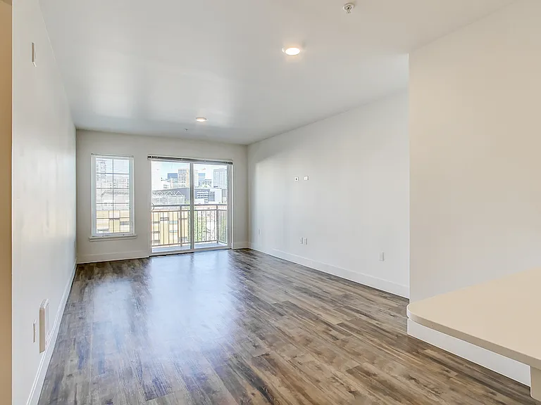 Dunn Motors Apartments — Photo 90