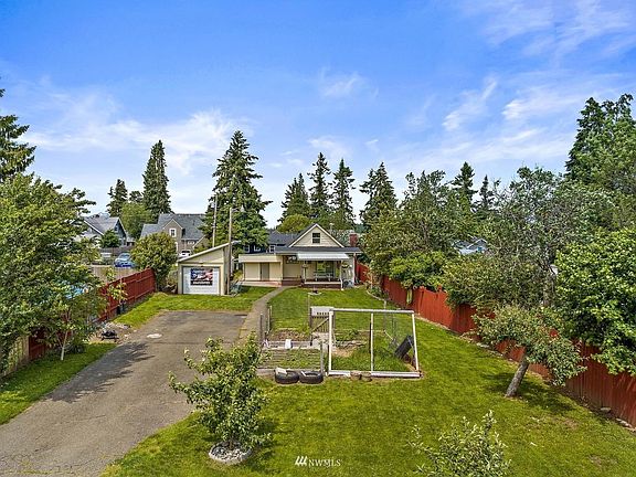 2nd image of 620 Arcadia Avenue