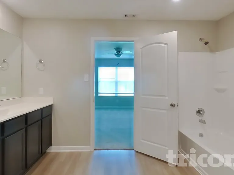 7715 Vacek Meadows Loop — Photo 9