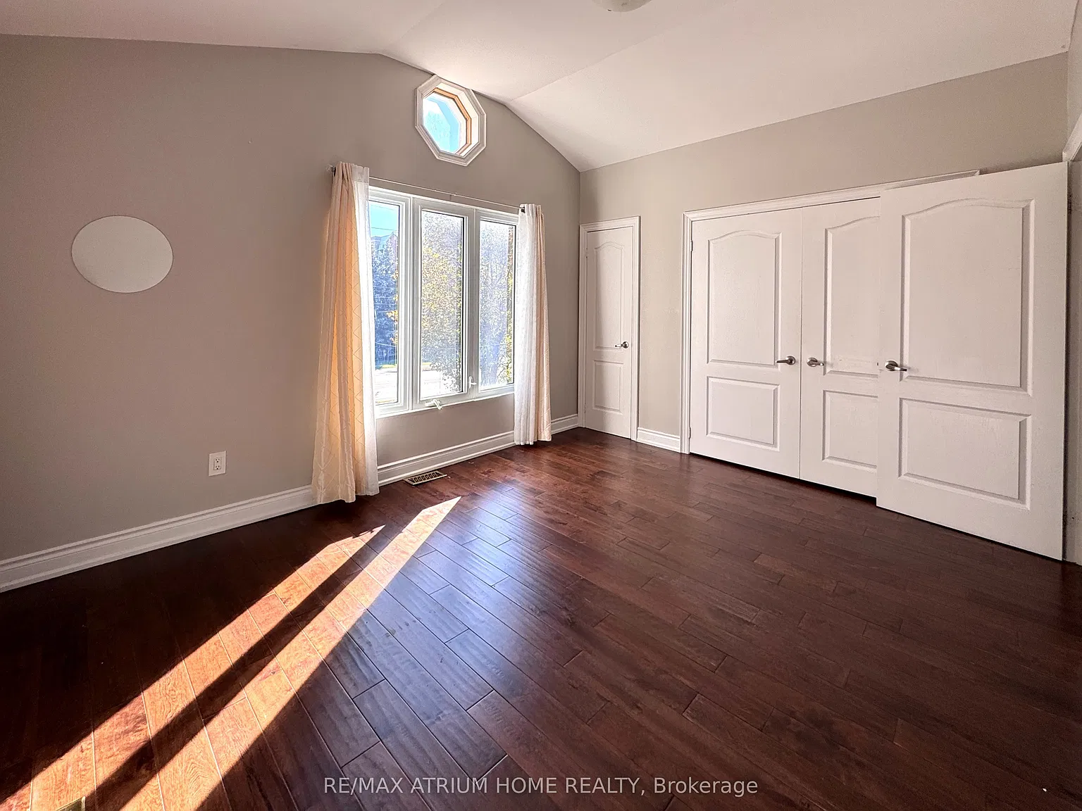 2 bed, $1,950 — Photo 3