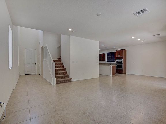 5th image of 101 Berneri Dr