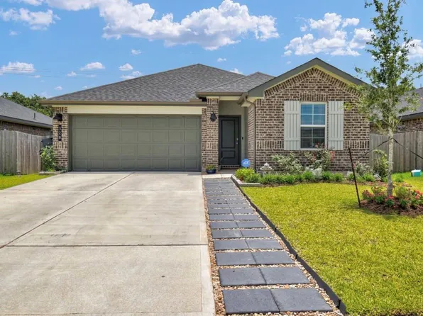 328 Amy St, Angleton, TX 77515
