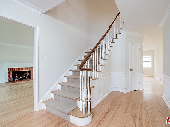 4th image of 4817 Orinda Ave