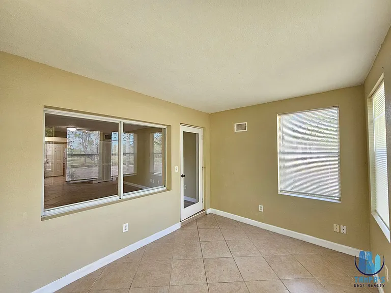 1365 Drew St — Photo 3
