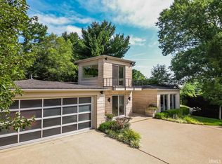 325 E Clover Ln, Bloomington, IN