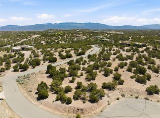 37 Sundance Ridge Cir, Santa Fe, NM 87506