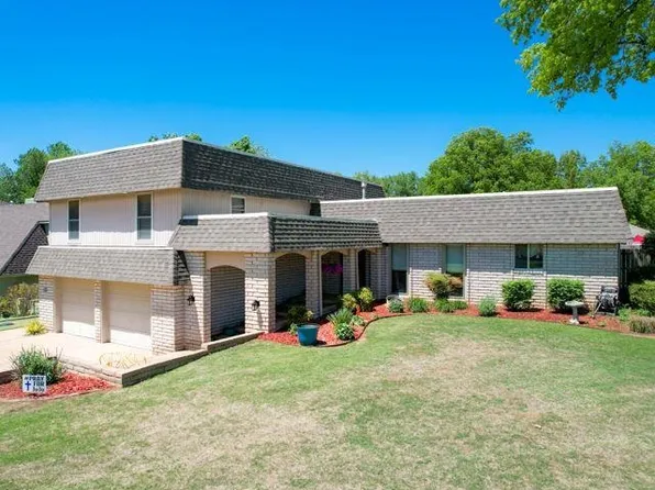 2413 Wildwood Ave, Ponca City, OK 74604