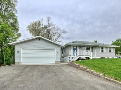 752 109th Ave NE, Blaine, MN, 55434