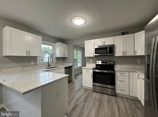 8001 Brett Pl, Greenbelt, MD 20770