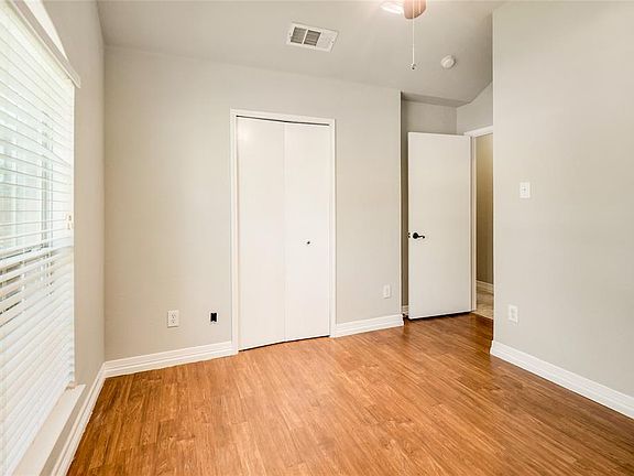 5th image of 332 Tanglewood Pl