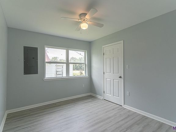 5th image of 132 Johnson St