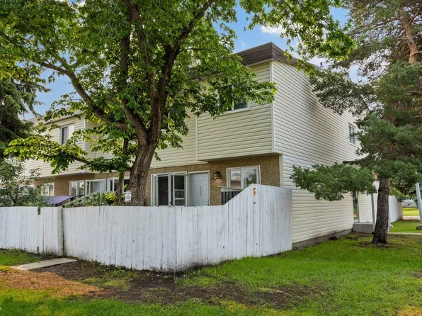 16428 109th St NW #105, Edmonton, AB T5X 2T4