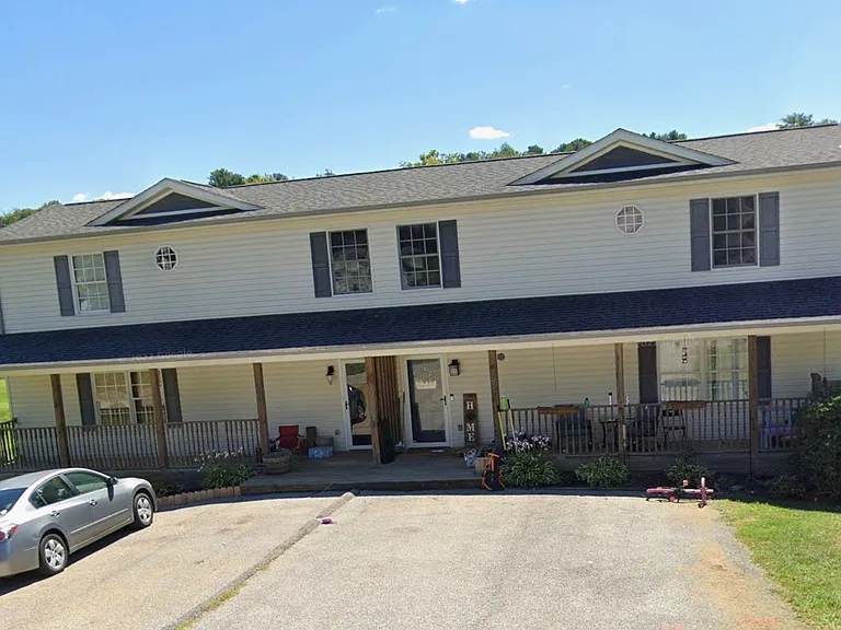 795 Montgomery St — Photo 1