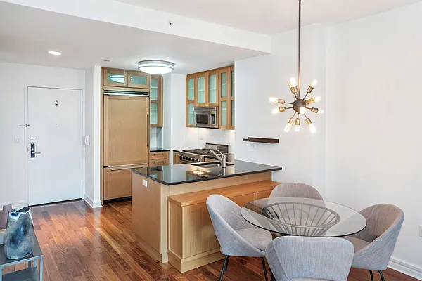 Rented by New York Residence | media 22