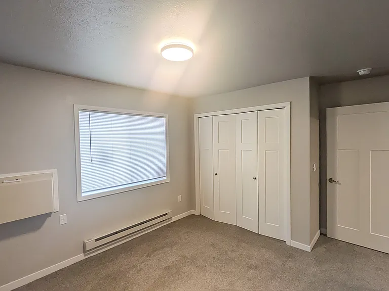 Amber Valley Apartments — Photo 12
