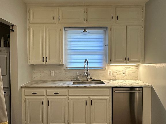 5th image of 3506 Armstrong Ave