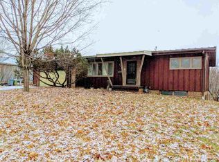 613 Alpine Dr, Waterloo, IA 50702