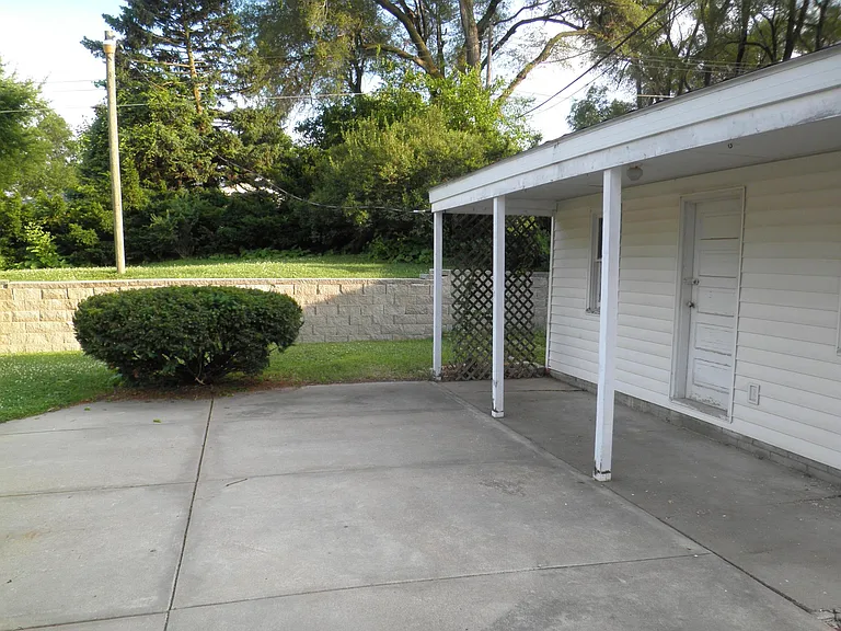 7731 Cuming Cir — Photo 3