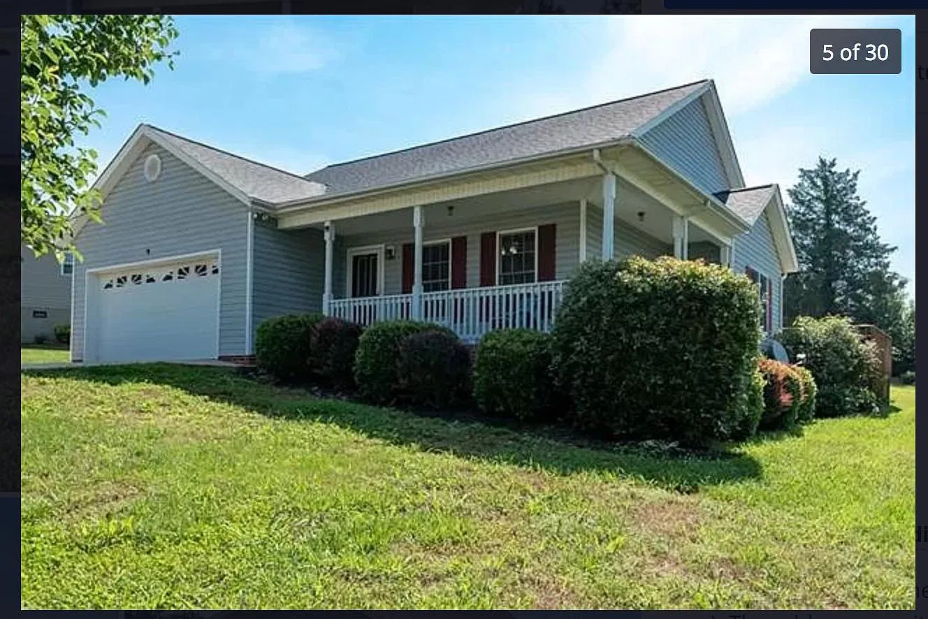 3 bed, 1446 sqft, $1,700 — Photo 1
