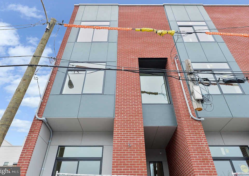 1st image of 1723 N Howard St #8