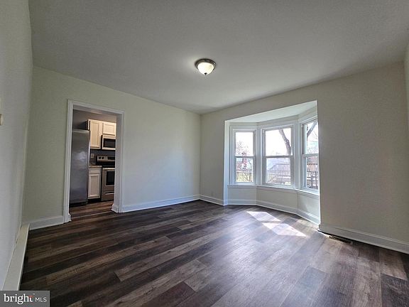 4th image of 151 Riviera Dr