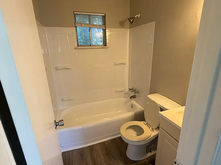 45 Scruggs St #E — Photo 15